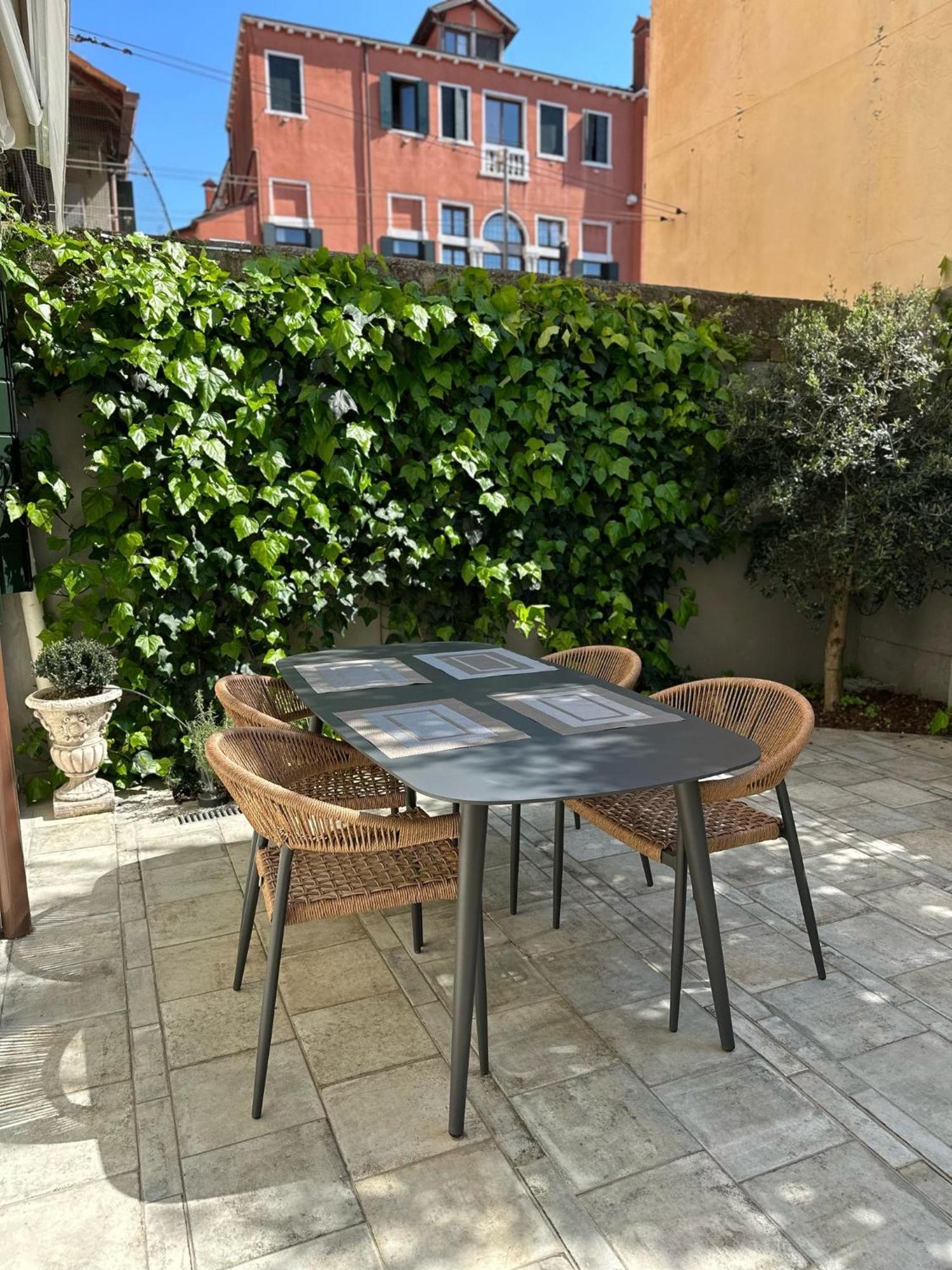 Wow Garden In The Heart Of Venesia Bagian luar foto